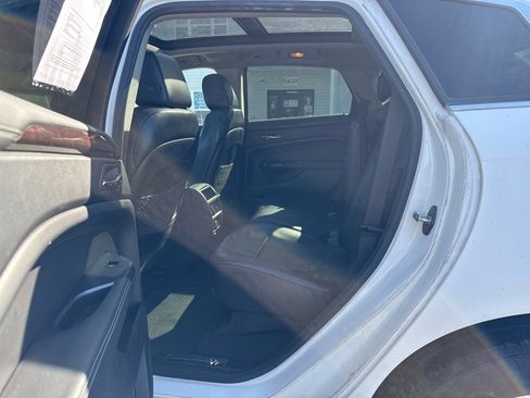 Used 2013 Cadillac SRX Luxury image 10