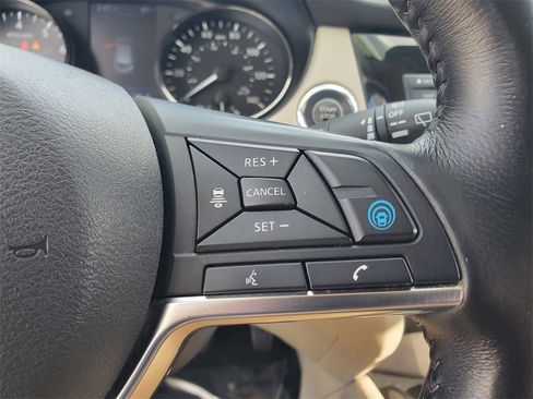 Used 2019 Nissan Rogue Sport SL w/ Premium Package image 25