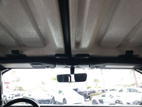 Used 2021 Jeep Wrangler Unlimited Sahara w/ Cold Weather Group AWD/4WD image 34
