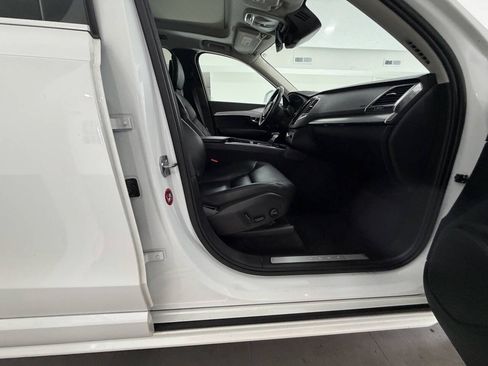 Used 2016 Volvo XC90 T5 Momentum FWD image 13