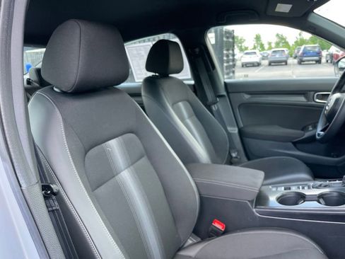 Used 2025 Honda Civic Sport image 31