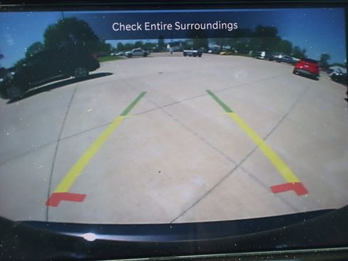 Used 2023 Chrysler Pacifica Touring-L FWD image 22