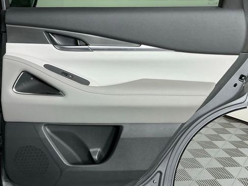 New 2027 INFINITI QX60 Luxe FWD image 25