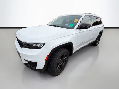 Used 2023 Jeep Grand Cherokee L Laredo AWD/4WD image 5