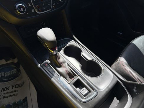 Used 2023 Chevrolet Equinox RS w/ RS Leather Package FWD image 17