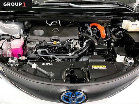 Certified 2021 Toyota Sienna LE image 32