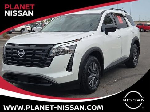 Certified 2026 Nissan Pathfinder SV AWD/4WD image 1