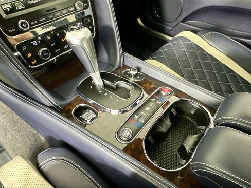 Certified 2017 Bentley Flying Spur S W12 image 16