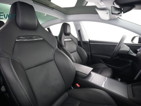 Used 2024 Tesla Model 3 Performance image 23