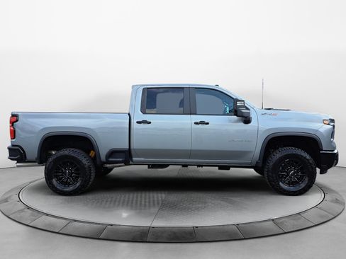Used 2026 Chevrolet Silverado 2500 ZR2 AWD/4WD image 8