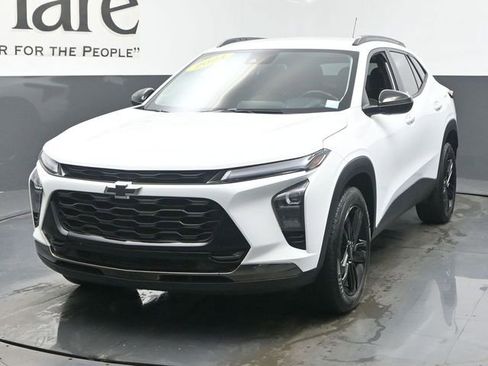 Used 2024 Chevrolet Trax ACTIV image 7