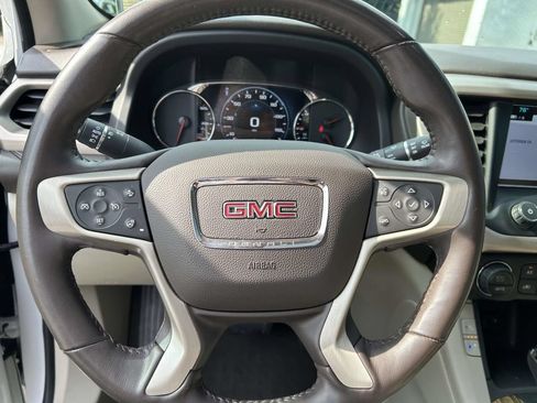 Used 2019 GMC Acadia Denali w/ Technology Package AWD/4WD image 22