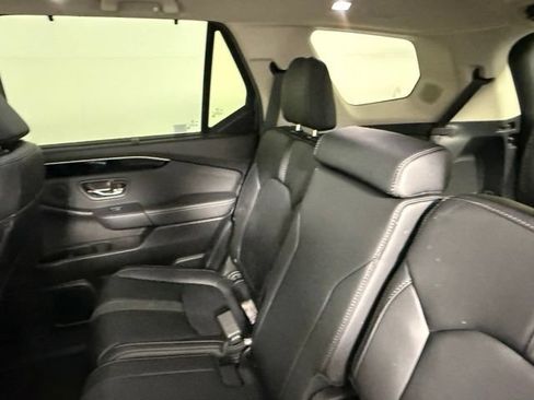 Used 2025 Honda Pilot Touring image 39