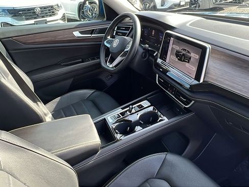 Certified 2025 Volkswagen Atlas SEL image 12