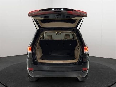 Used 2022 Jeep Grand Cherokee Laredo E image 5