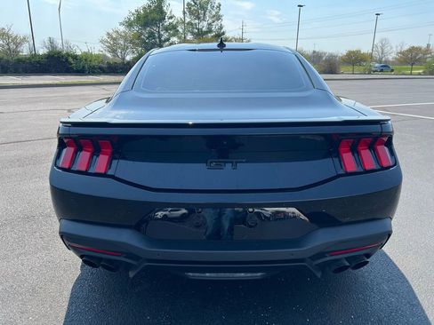 Used 2025 Ford Mustang GT Premium image 4