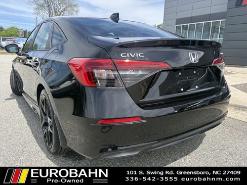 Used 2022 Honda Civic Sport image 3