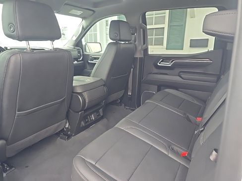 Used 2025 GMC Sierra 1500 SLT image 19