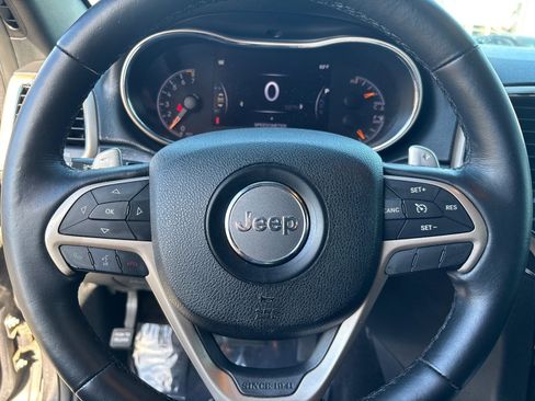 Used 2015 Jeep Grand Cherokee Limited w/ Luxury Group II image 29