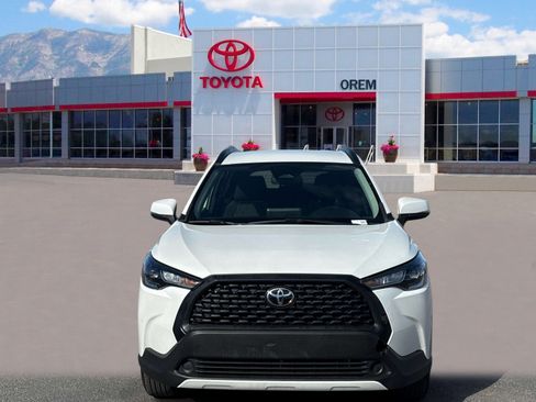 Used 2024 Toyota Corolla Cross LE AWD/4WD image 2
