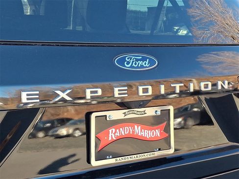 Used 2025 Ford Expedition Max Platinum image 30