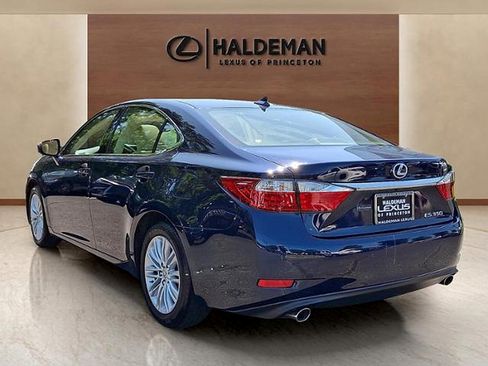 Used 2014 Lexus ES 350 w/ Luxury Package FWD image 4