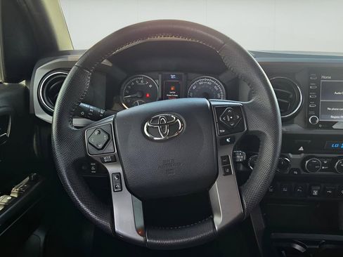 Used 2021 Toyota Tacoma TRD Sport w/ Technology Package AWD/4WD image 10