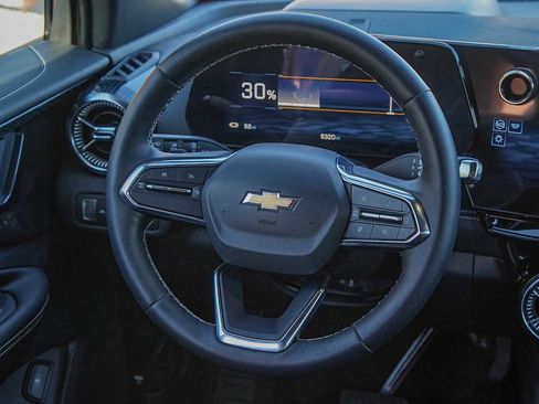 Used 2024 Chevrolet Blazer EV LT image 25