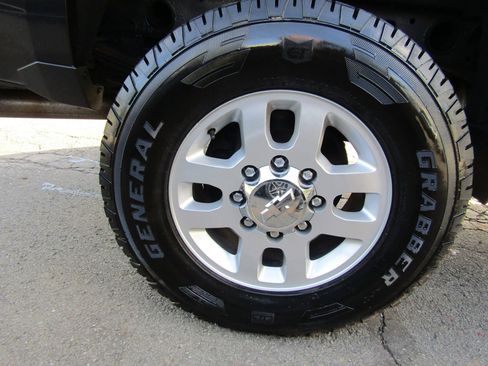 Used 2015 Chevrolet Silverado 2500 LT w/ LT Convenience Package image 38