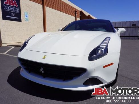 Used 2015 Ferrari California T image 35