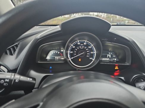 Used 2019 Toyota Yaris LE image 15