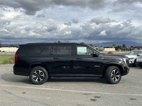 New 2026 GMC Yukon XL AT4 w/ AT4 Premium Plus Package image 2