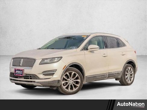 Used 2019 Lincoln MKC Select image 1