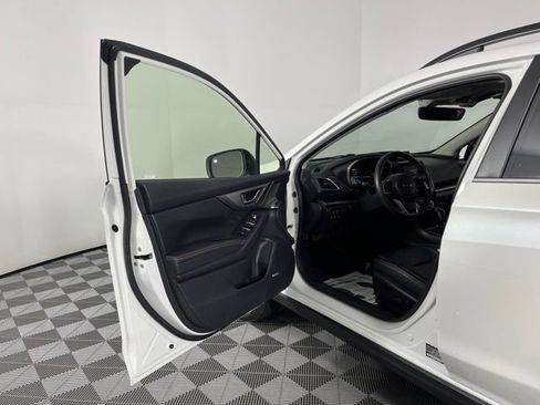 Used 2023 Subaru Crosstrek 2.5i Limited AWD/4WD image 17