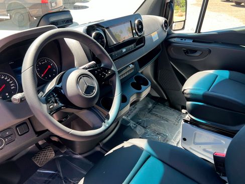 New 2025 Mercedes-Benz Sprinter 2500 image 14