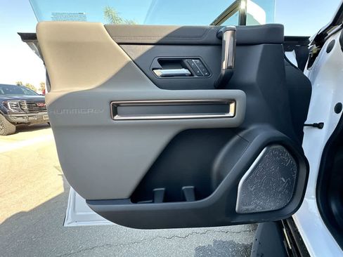 Used 2025 GMC Hummer EV 3X w/ LPO, Cargo Utility Package image 23