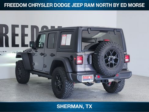 Used 2025 Jeep Wrangler Unlimited Sport AWD/4WD image 3
