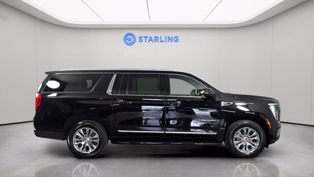 Used 2025 GMC Yukon XL Denali AWD/4WD image 11