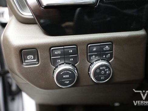 Used 2025 GMC Sierra 1500 SLT image 16