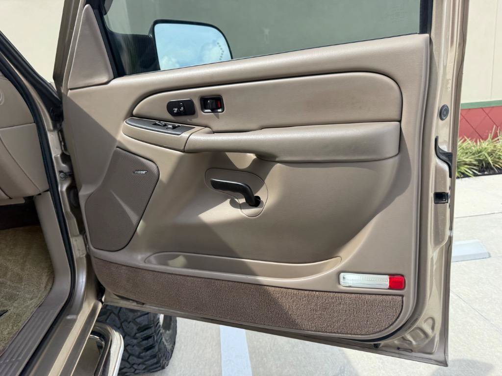 Used 2004 Chevrolet Silverado 2500 LT w/ Skid Plate Package AWD/4WD image 48