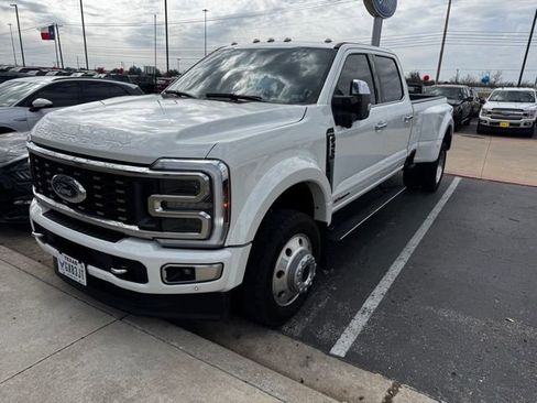 Used 2024 Ford F450 Platinum w/ FX4 Off-Road Package image 5