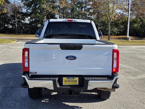 Used 2025 Ford F250 XLT image 5