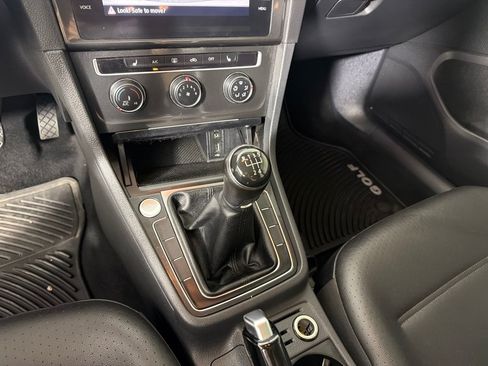 Used 2018 Volkswagen Golf SE FWD image 19