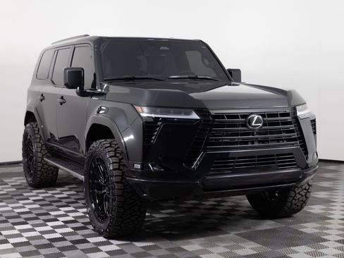 Used 2026 Lexus GX 550 w/ Accessory Package (2T) image 11