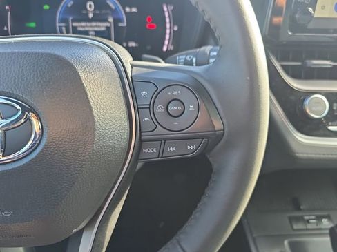 Used 2026 Toyota Corolla Cross SE image 17