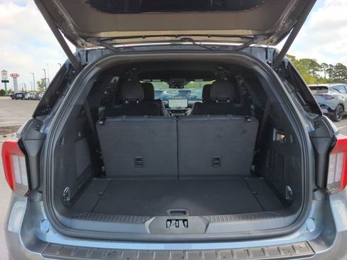Used 2025 Ford Explorer ST RWD image 5
