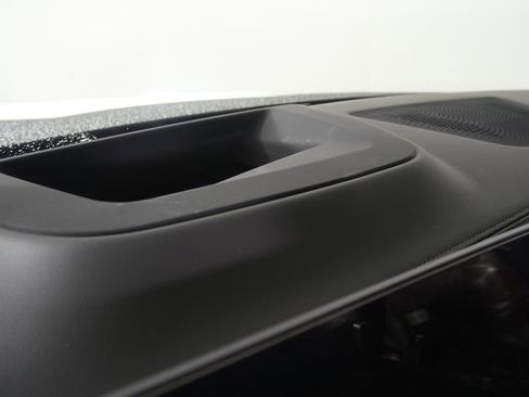Used 2026 BMW X5 xDrive40i w/ M Sport Package AWD/4WD image 18