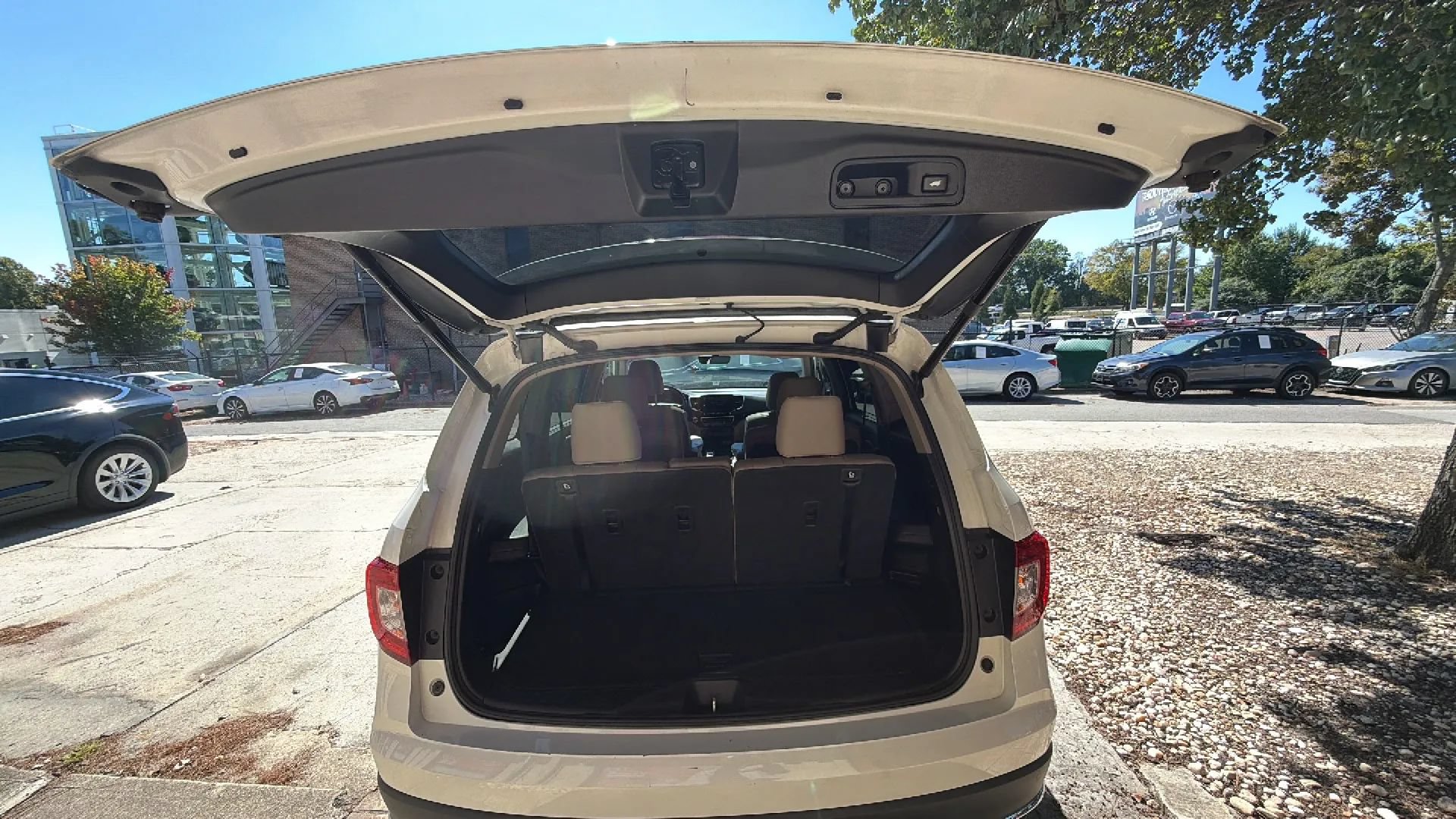 Used 2019 Honda Pilot Touring image 7