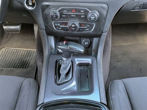 Used 2018 Dodge Charger R/T w/ Blacktop Package image 18