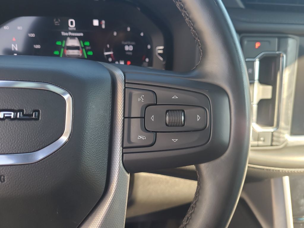 Used 2023 GMC Yukon XL Denali AWD/4WD image 31